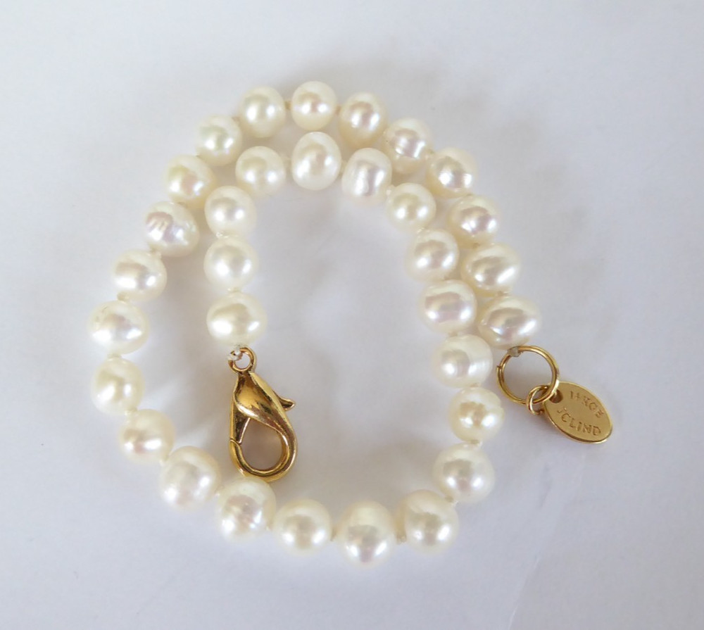 14K GE JCLIND White Pearl Bracelet 8″ long Womens 6mm Pearls Very Good Condition