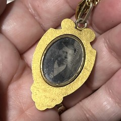 ANTIQUE c1860-1880 VICTORIAN 22K 15.6g ROLLED GOLD PHOTO PENDANT 12K GF CHAIN 22