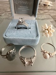 Vintage Jewelry Lot Over 1 Ibs Signed Unsigned Brand Unbrand Estate