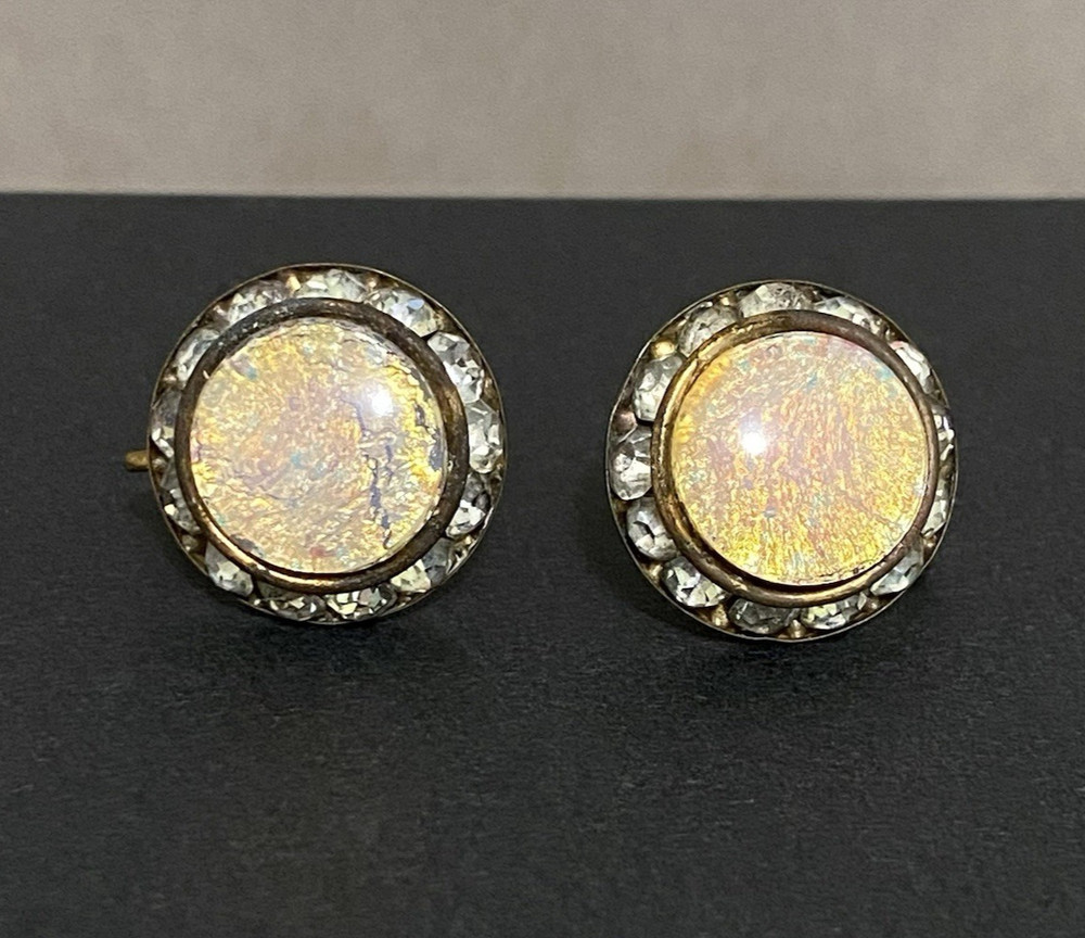 Vintage Rhinestone & Faux Cabochon Fire Opal Gold Tone 3/4″ Screw Back Earrings