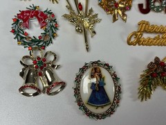 Lot Of 14 VTG Christmas Holiday Brooch Pin Multicolor Enamel Gold Silver Tone