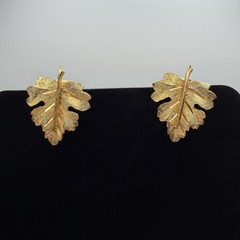 Vintage BSK Gold Tone Maple Leaf Clip On Earrings Signed Textured Leaf