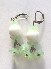 SALE! VINTAGE URANIUM LADY CAMEO PENDANT 1930’S URANIUM GLASS BEAD NECKLACE SET