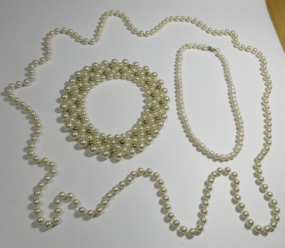 VTG & up LOT OFF WHITE cream FAUX PEARL NECKLACES gold tone Collar Choker long