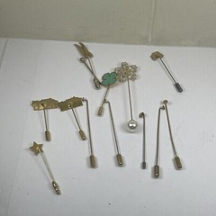 Lot of 13 Vintage Lot Pins Jewelry Novelty Assorted Colors Shapes Materials