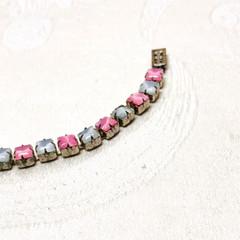 BRACELET pastel blue pink glass faux gem silvertone metal box clasp vintage 7″ c