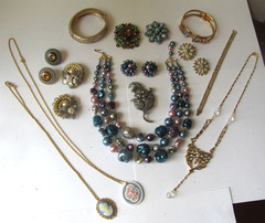 LOT Vintage Estate Costume Jewelry MONET CAMEO Avon Beau Jewels JULIANA