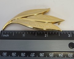 Rare Vintage Napier Triple Leaf Enamel Gold Toned Brooch