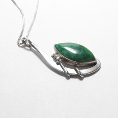 TOM BURNS Sterling Silver 4.00 Ct Natural Shamrock Green Malachite Pendant