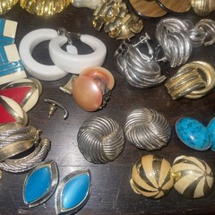 Vintage Goldtone Jewlery Drop Dangle Some Signed Monet & More 118 Pair & 22 …
