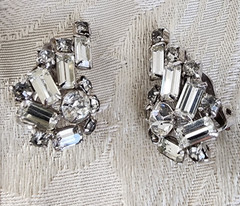 Vintage Earrings Art Deco Rhinestone Spray Clip On Prong-set Baguette and Round