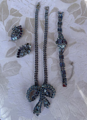 Weiss Bow Necklace Earrings Bracelet Set Sky Blue Rhinestones Set FABULOUS!