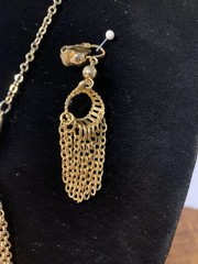 Vintage Gold Tone Fringe Tassel 21 in Necklace & Matching Earrings