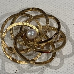 Vintage 12K Gold Filled Cultured Pearl Spiral Galaxy, 5.2mm Cultured Pearl 1.5″