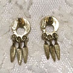 Vintage Dainty Dream Catcher Style EArrings Enamel Gold Tone Beige Green elegant