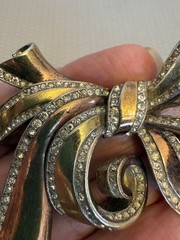 Retro Crown Trifari Bow Brooch Multi Tone Gold Pave Rhinestone 3D Double Ribbon