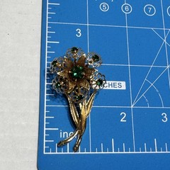 Vtg Green Rhinestone Brooch Pin Gold Tone Open Work Metal Floral Flower Grandma