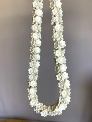 Vintage Trifari White Plastic Flower Necklace Floral Lei Choker Mid Century