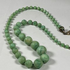 Vintage Green Hand knotted Beaded Necklace Graduated Size Plastic 26″ Faux Jade
