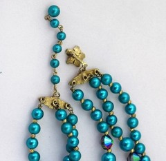 Vintage 50s Vendome Triple 3 Strand Aqua Blue Teal Marbled Bead Necklace