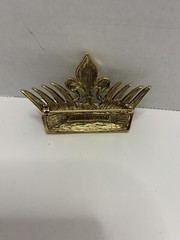 Vintage WONDERS 2004 ”Masters of Florence Medici” Rhinestone Crown Brooch Pin