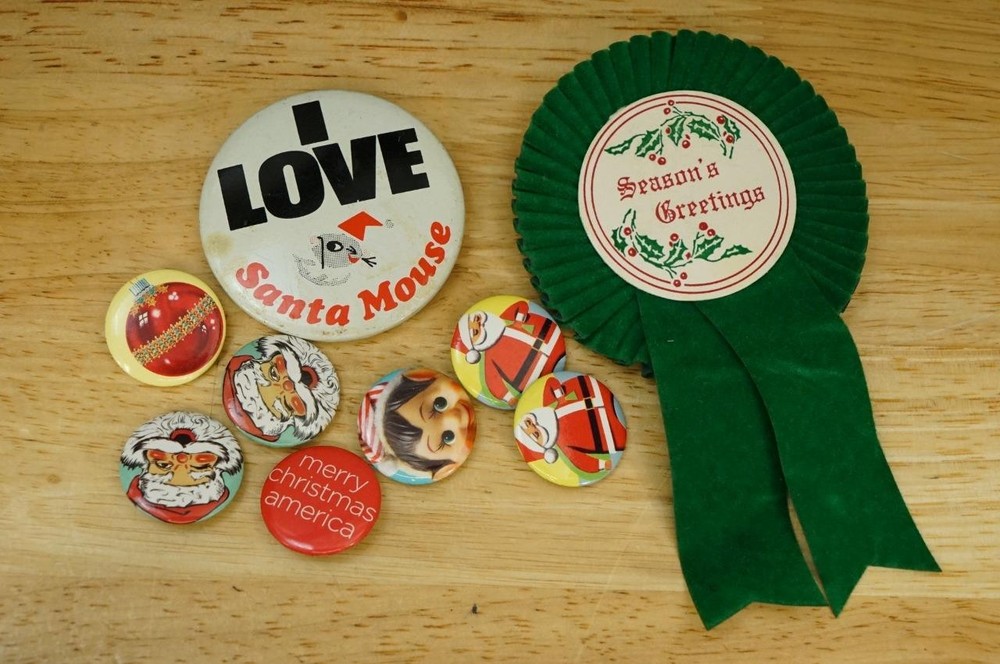 Vintage Pinback Buttons Holiday Christmas Santa Claus Seasons Greetings Ribbon
