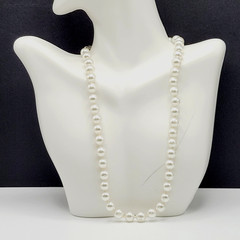 Career Classic Knotted Coated Glass Faux Pearl Silver Tone Vintage Necklace