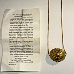 Metropolitan Museum Of Art Oval Gold Filigree Bead Necklace 24”