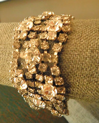 VINTAGE ART DECO LIGHT GRAY and CLEAR RHINESTONE CUFF BRACELET 7 1/4″ long