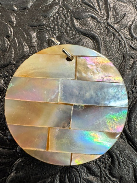 Vintage Mother of Pearl Mosaic Shell Round Pendant 1.5″ Iridescent Disc Boho Coa