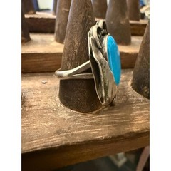 Native-Made Vintage Turquoise and Sterling Silver Ring Sz. 6