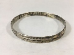 Silver Southwestern Style Bracelet 2.25″ Diameter Thin Bangle Vintage