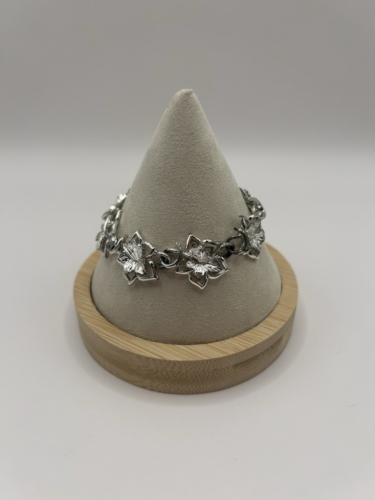 Vintage CORO Bracelet Silver Tone Ivy Leaf leaves Fall Holiday Jewelry Classic