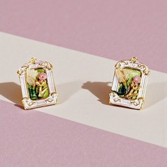 Vintage Floral Earrings, Flower stud earrings, gold stud earring, Frame earrings