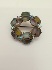 Vintage Opalescent Givre Glass Rhinestone Wreath Brooch Open Prong Back Pastel