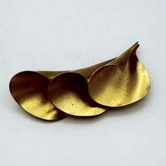 Vintage Brooch Gold Tone Modernist Triple Swirl Petal Statement Pin 3.25″ Large