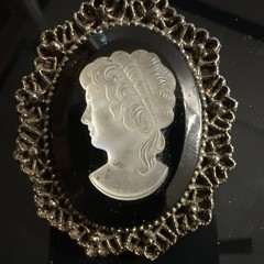 Vtg Oval Cameo Portrait Brooch Pin Back & Bale Charm /Black Onyx Glass Heavy