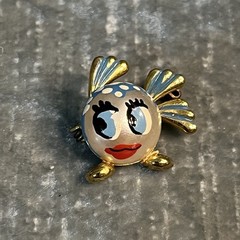 Vintage 1940 Polkadot Kissing Fish Brass Figural Spain Brooch Blue White Red