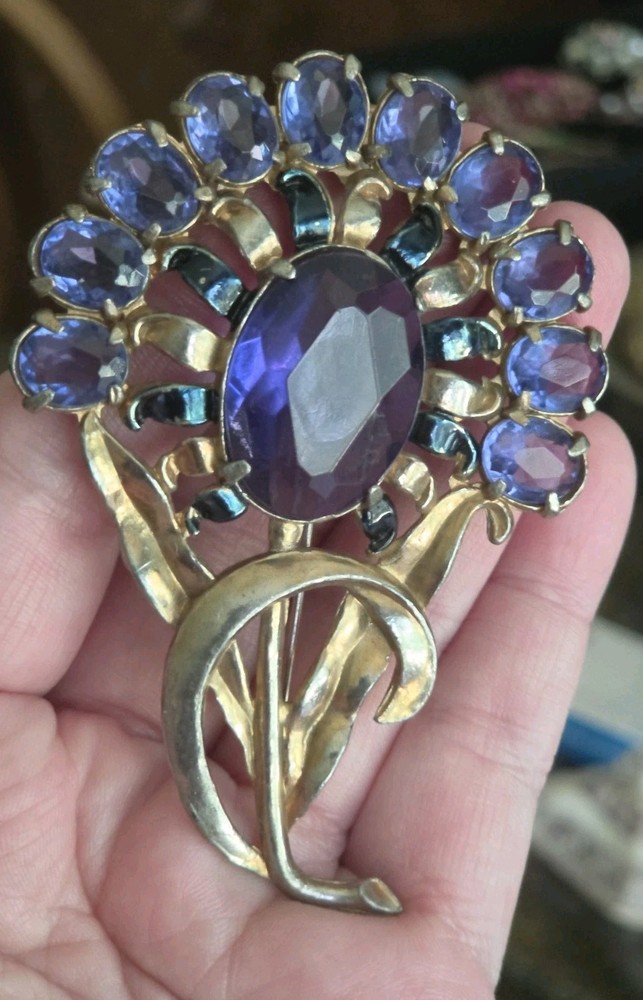 Absolutely stunning large 40s Statement Piece Pot Metal Brooch