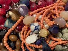 4Lb Mixed Mystery Jewelry Lot Vintage Mod Boho Bead Necklaces Bracelets Earrings