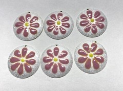 23x Vtg. Guilloche Enamel Charm – Lg. Round charm shape- Pink Daisy Flower