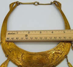 RARE Vintage Signed THAILAND Etched BRASS Collar Necklace ~ KITTY CATS W/ BELLS
