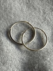 Vintage 925 Sterling Silver 3/4″ 1mm Hollow Hoop Earrings 0.6 Grams ~ J33