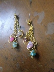 BEAUTIFUL Vintage Goldtone Chain w/ Tinted STONE Dangle Clip on Earrings