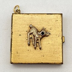 Vintage Photo Locket Pendant Gold Tone Deer Opens with Pics 1.25″