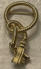 Vintage Brooch Douglas Paquette Nautical Tassels Knotted Rope Pin Gold 2.5”