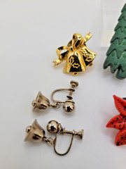 Vtg LOT 6 Pieces Christmas Holiday Jewelry From 1940s-1960s Earrings Pin Brooch