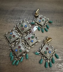 Vintage Signed Sarah Coventry Temple Lights 1969 Brooch &Earrings Set India Insp