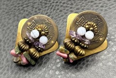 Vintage Brass Tone Asian Coin Cluster 80s Pierced Earrings Semi Precious Chips