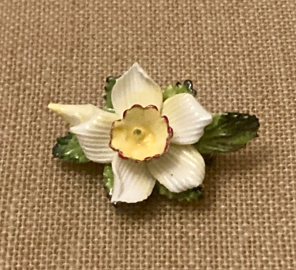 Vintage Handmade English Bone China White Daffodil Flower Brooch Pin